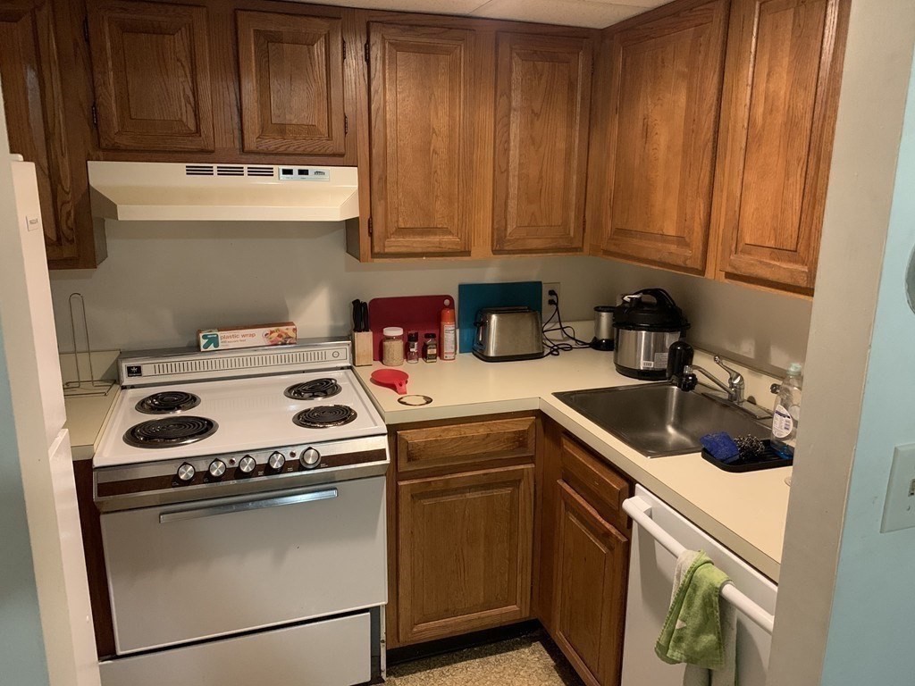 466 Commonwealth Ave, Fenway