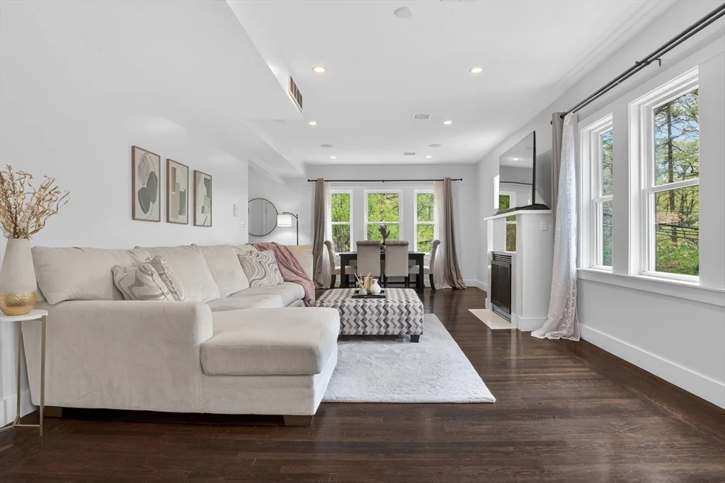 319 Forest Hills St, Jamaica Plain