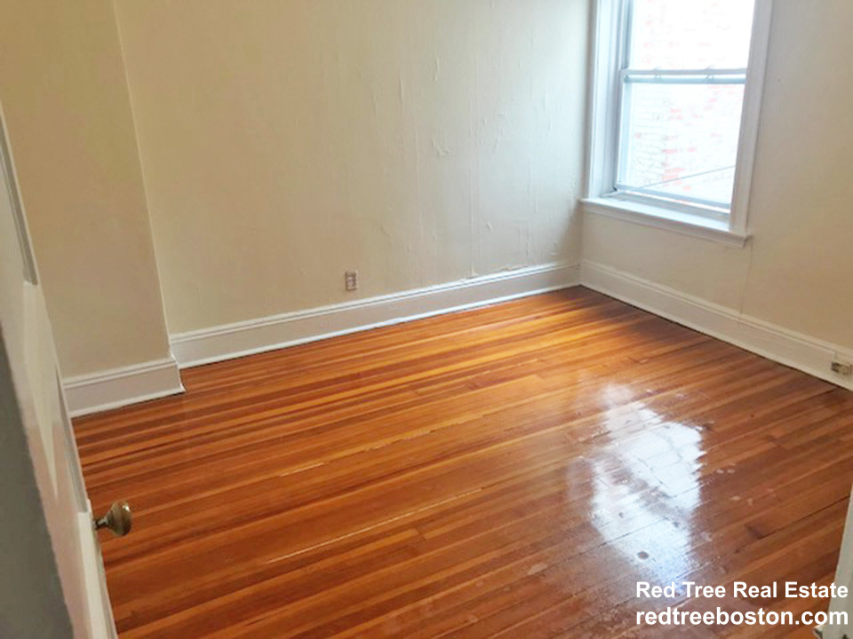 7 Mount Hood Rd, Brighton