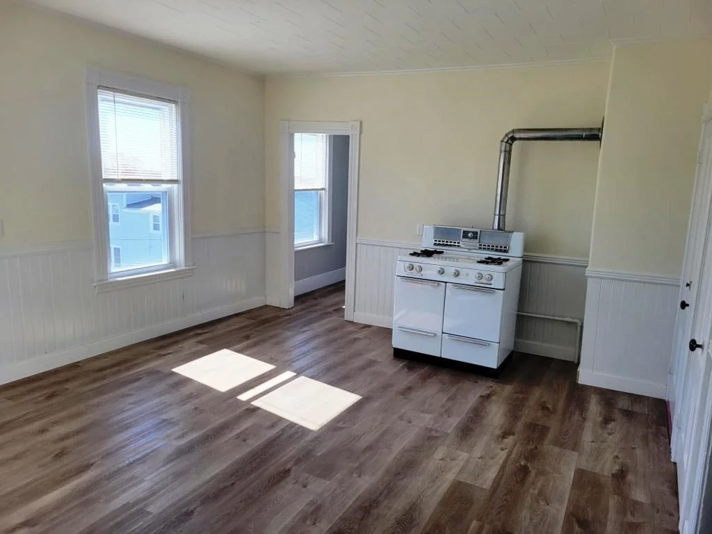 73 1/2 Esther St, Worcester