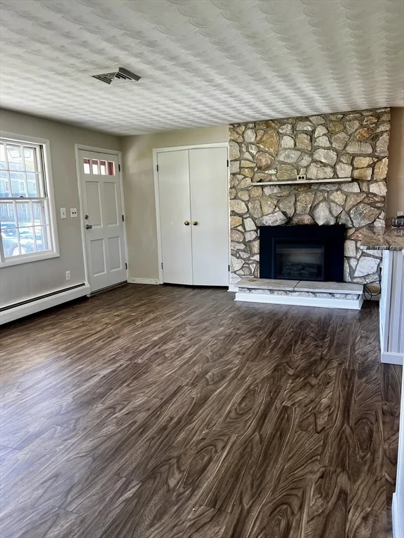 1 Perkins Rd, Danvers