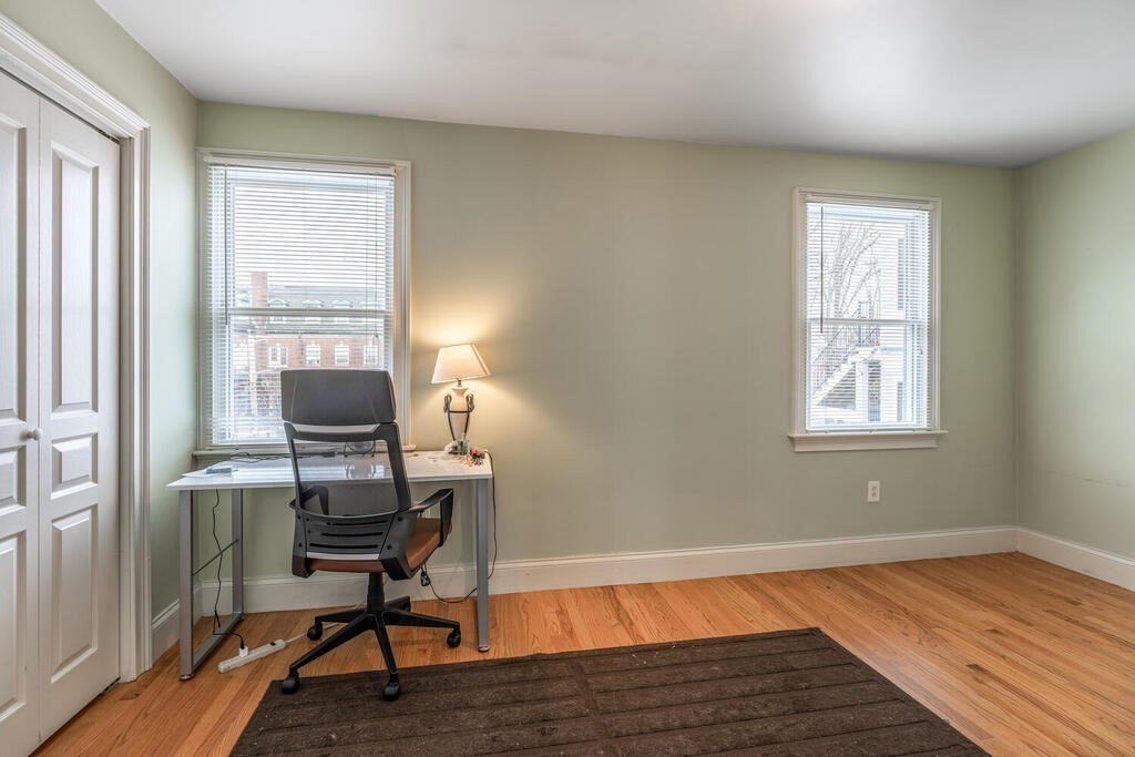 16 Roseclair St, Dorchester