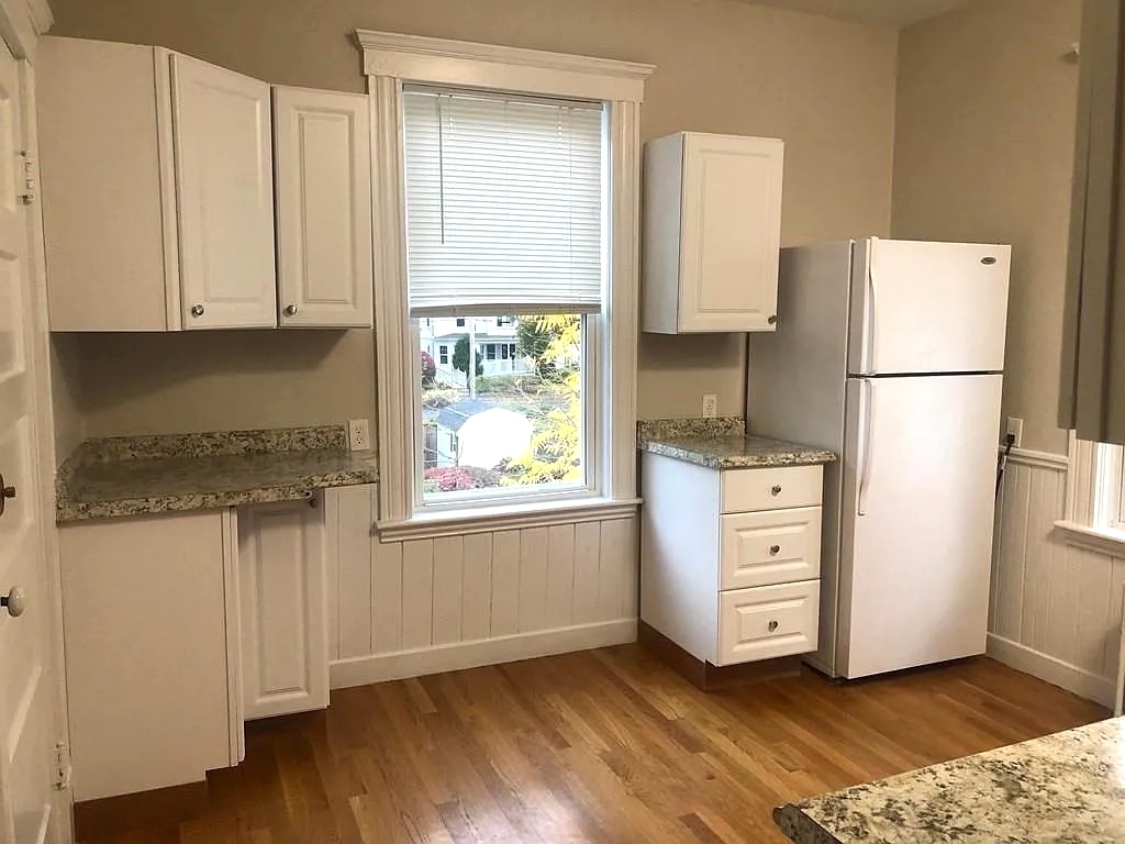 18 Cliff St, Salem