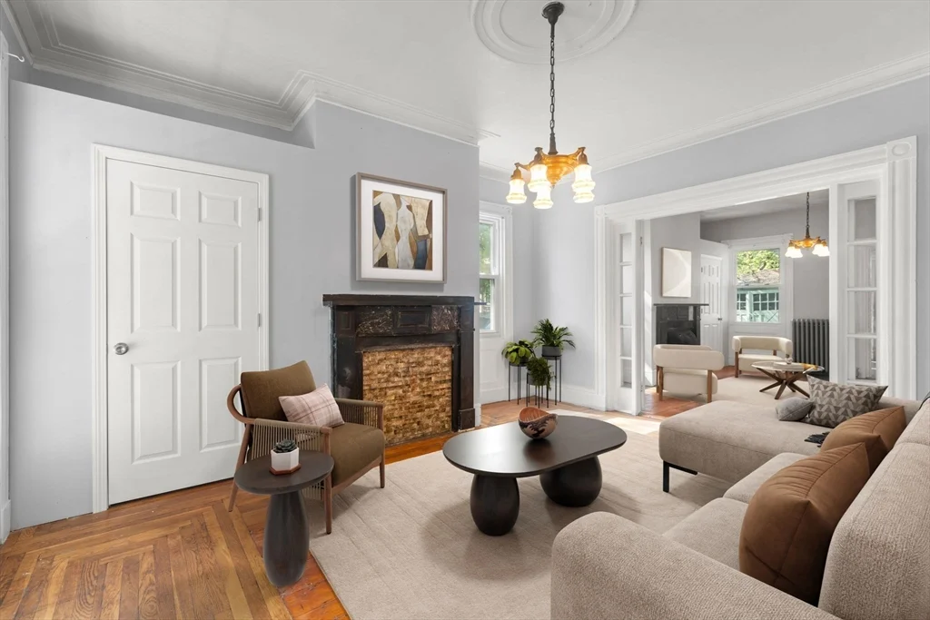 101 Mount Pleasant Ave, Roxbury