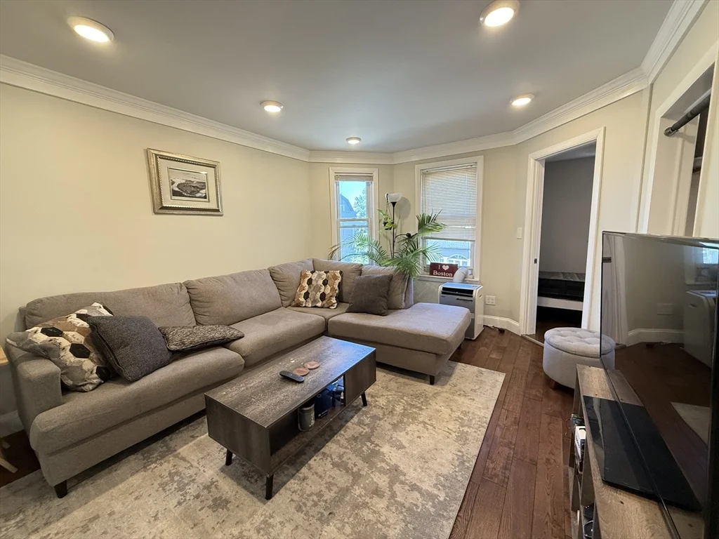 13-15 Pennsylvania Ave, East Somerville