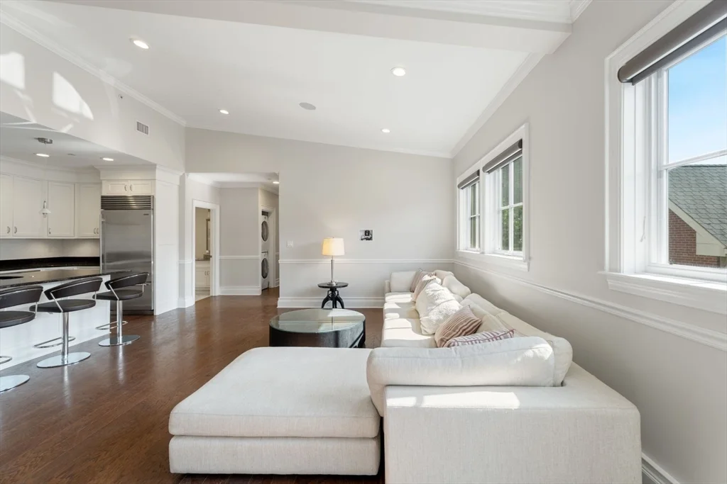 616 East 4th St, South Boston