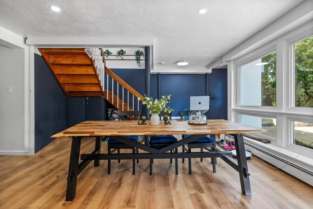 11 Patterson Rd, Lexington