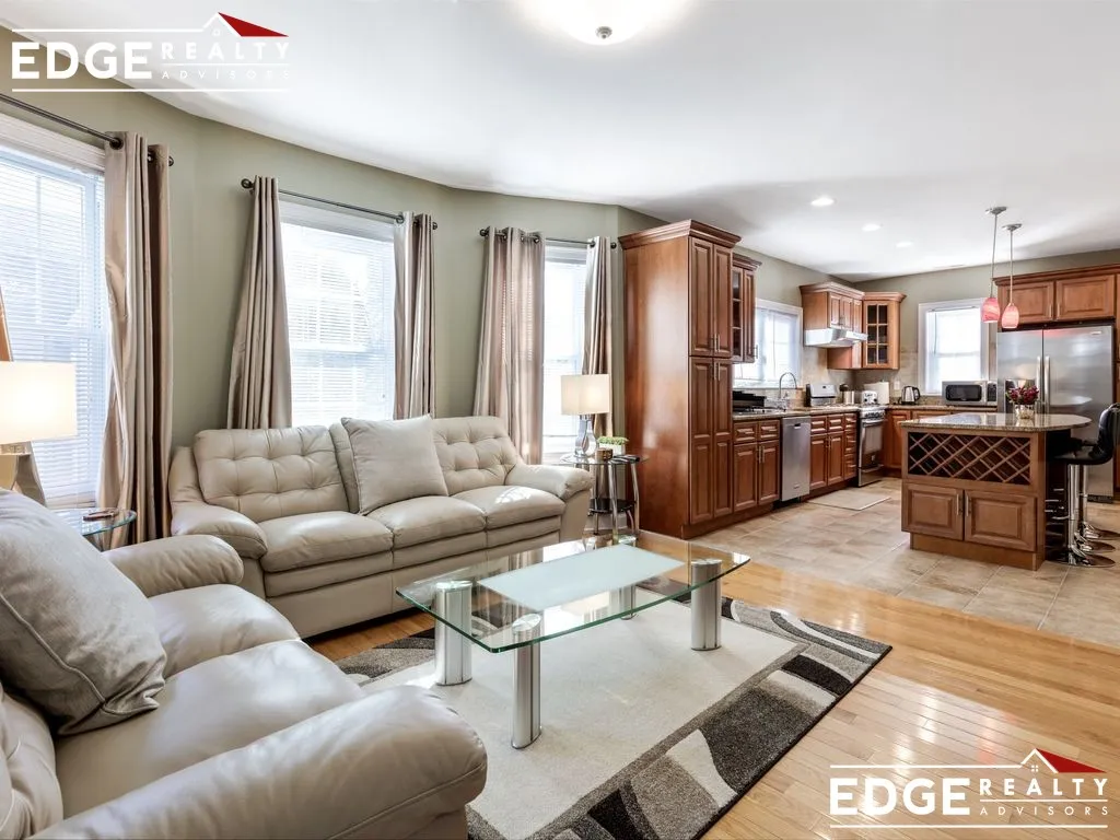 24 Fairmount Ave, West Somerville