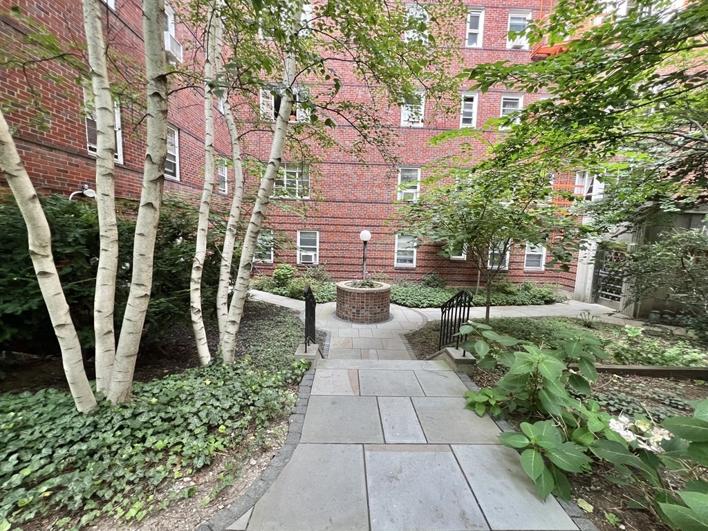 2 bed, 1 bath apartment for rent at 36 Highland Ave Unit A, Mid Cambridge — photo 4 of 15