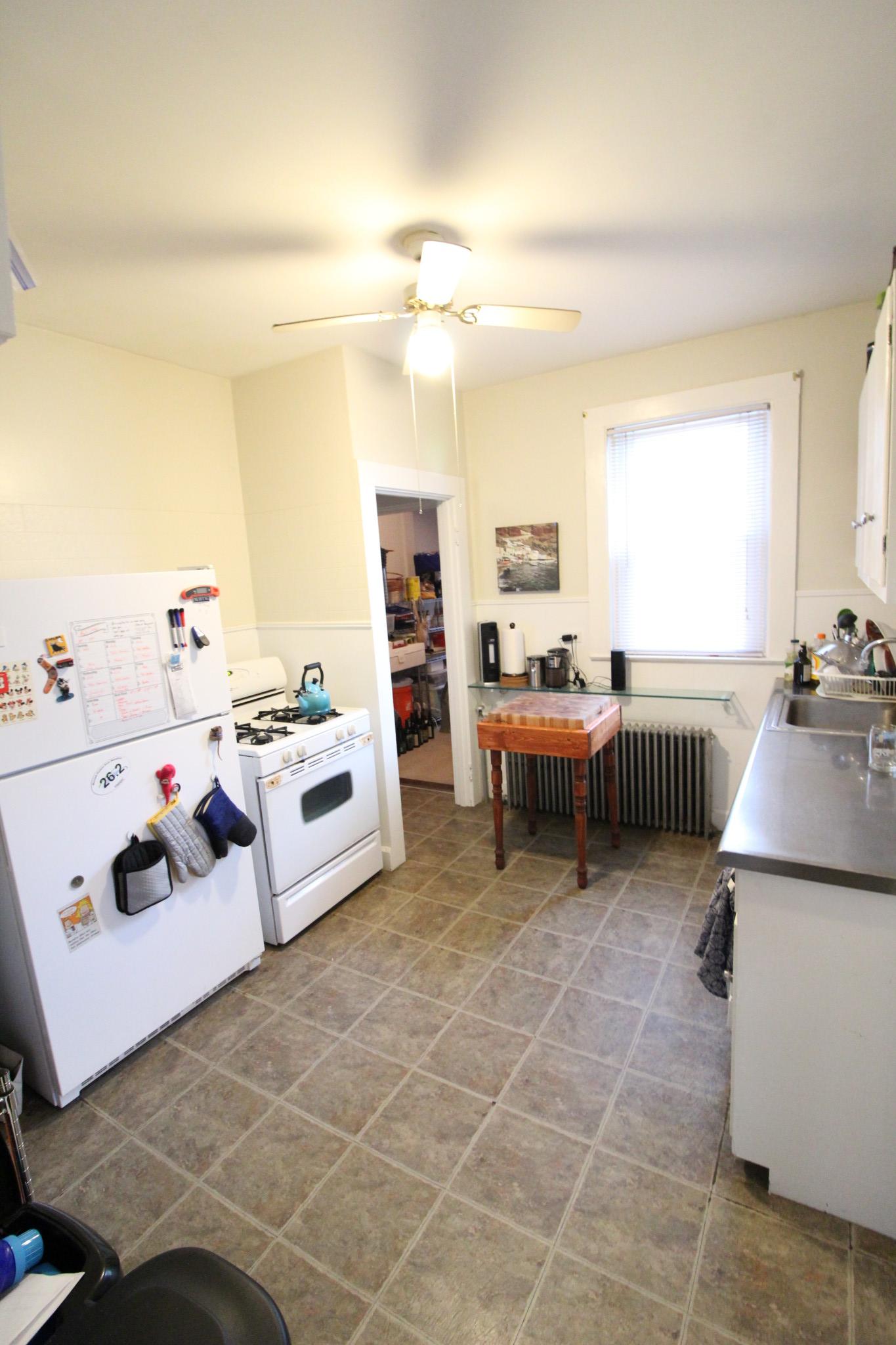 1.5 bed, 1 bath apartment for rent at 5 Cambridge Ter Unit 1, Allston — photo 2 of 3
