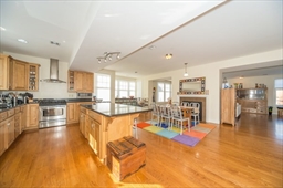 3 bed, 3 bath apartment for rent at 51 Winslow Rd Unit A, North Brookline — photo 5 of 21