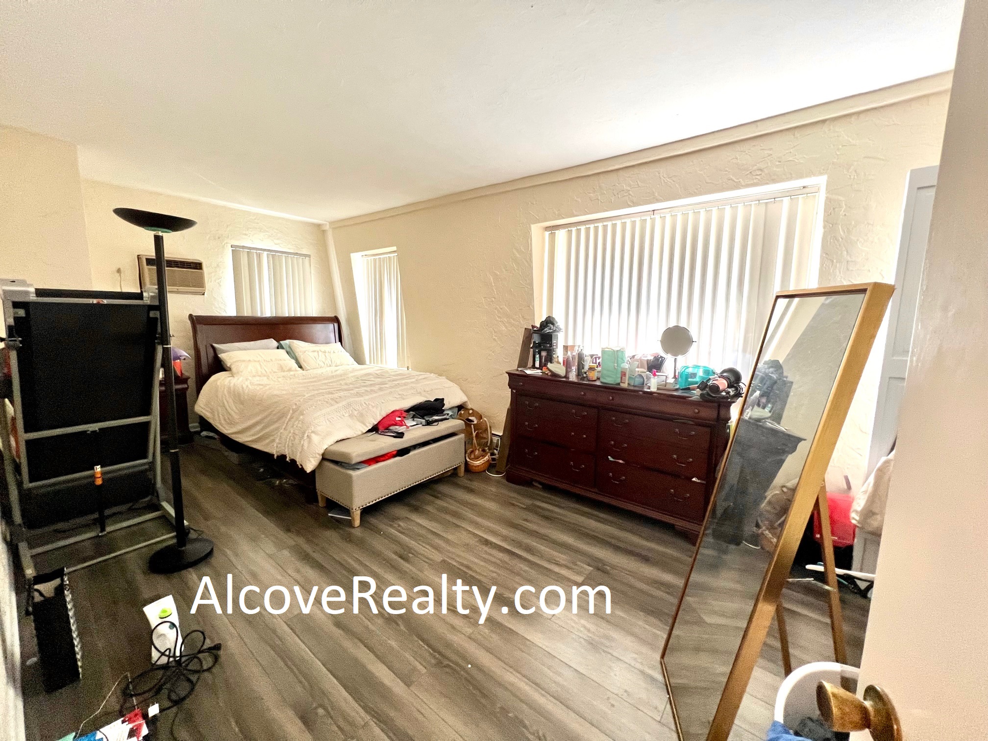 2 bed, 1 bath apartment for rent at 9 Holland St Unit 3A, Davis Square — photo 5 of 11