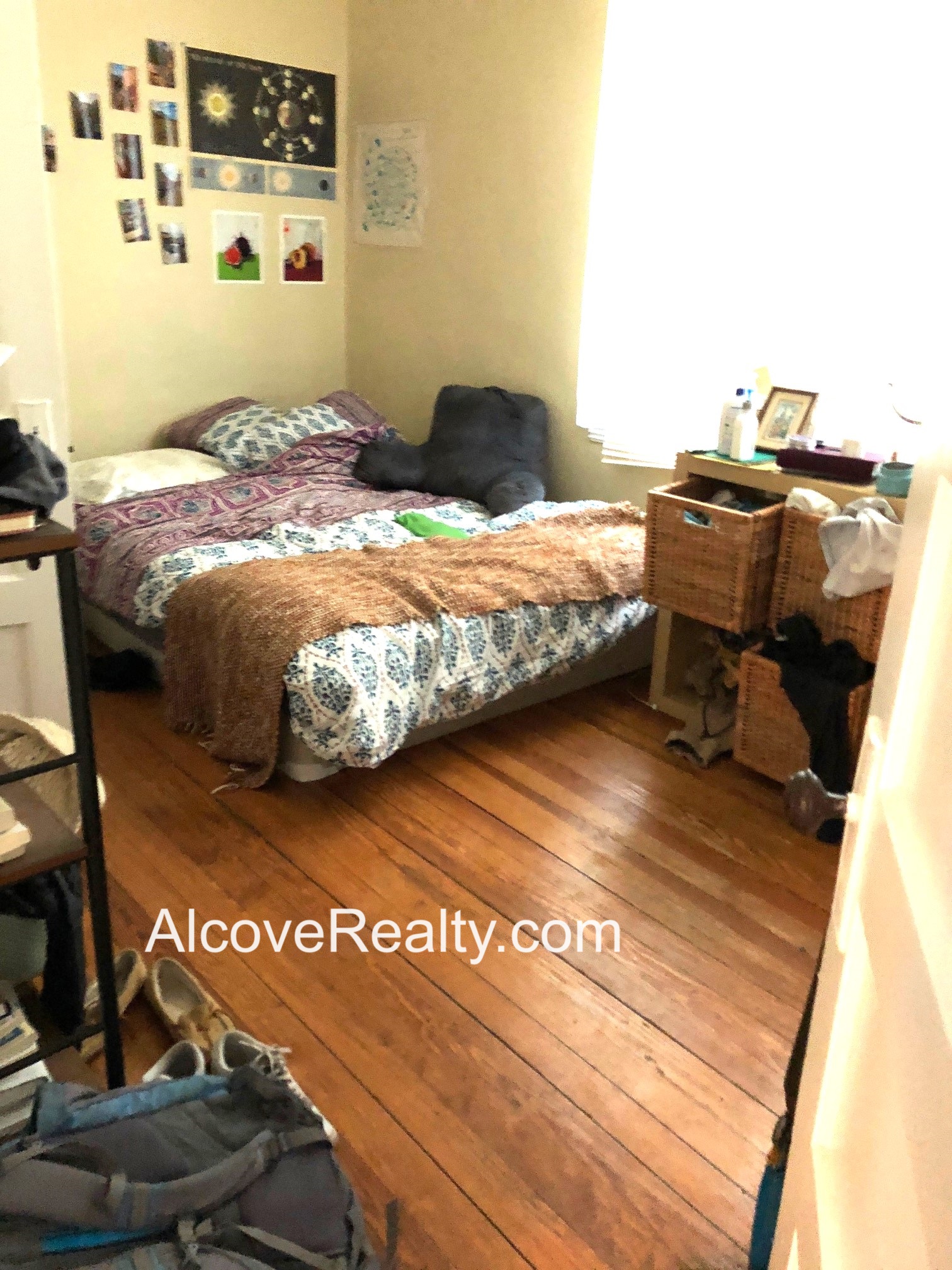 4 bed, 1 bath apartment for rent at 104 Adams St Unit 2, West Somerville — photo 5 of 9