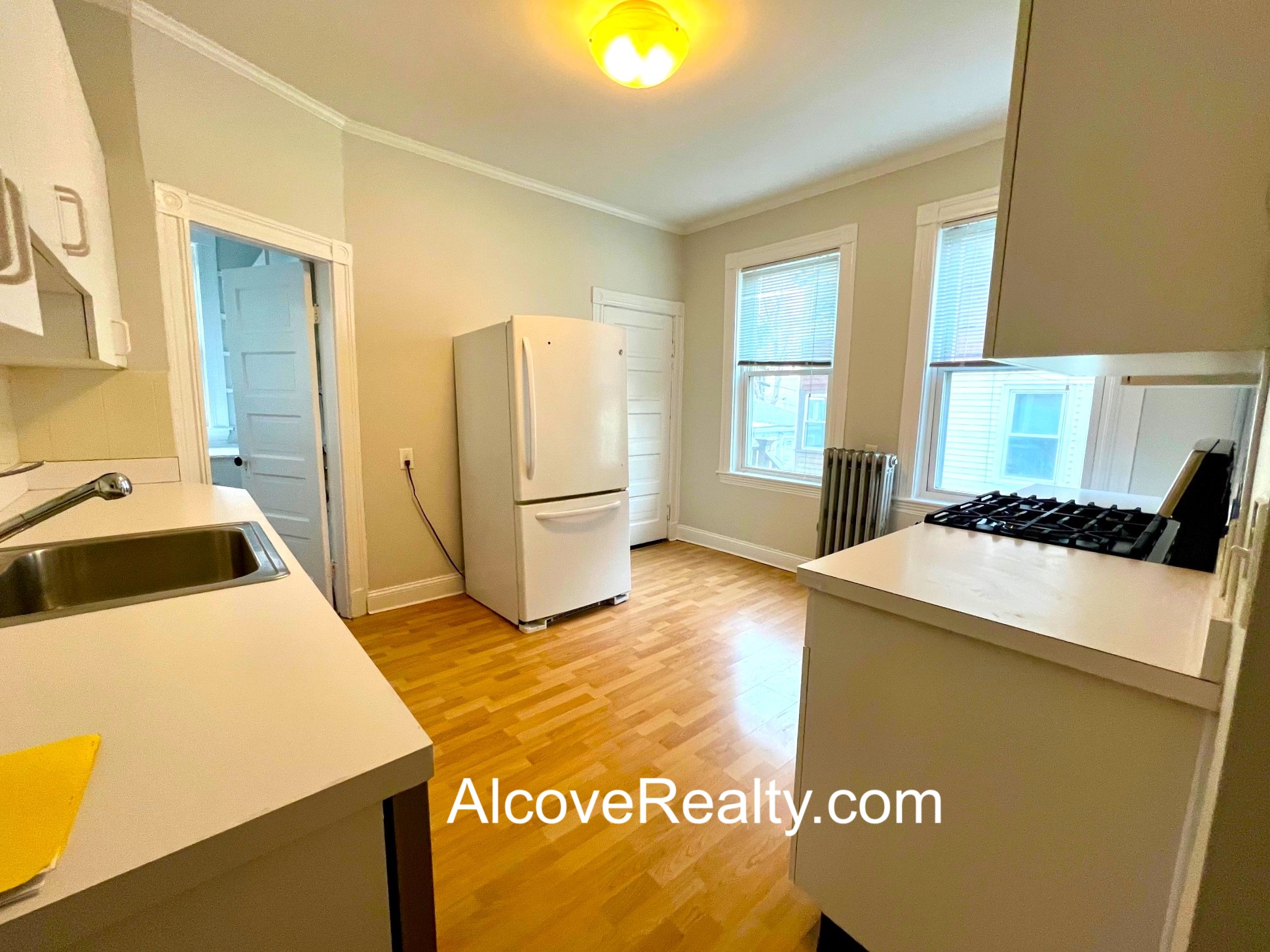 13 Farragut Ave, West Somerville