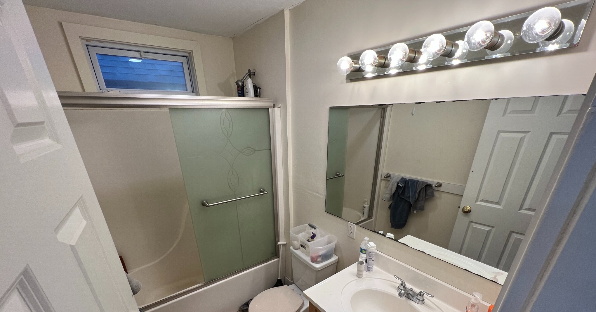 7 bed, 3 bath apartment for rent at 38 Calumet St Unit -3, Mission Hill — photo 7 of 11