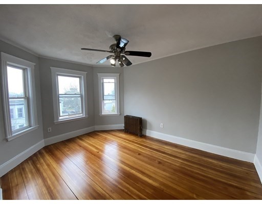 4 bed, 1 bath apartment for rent at 38 Bellevue St Unit 3, Dorchester — photo 7 of 11