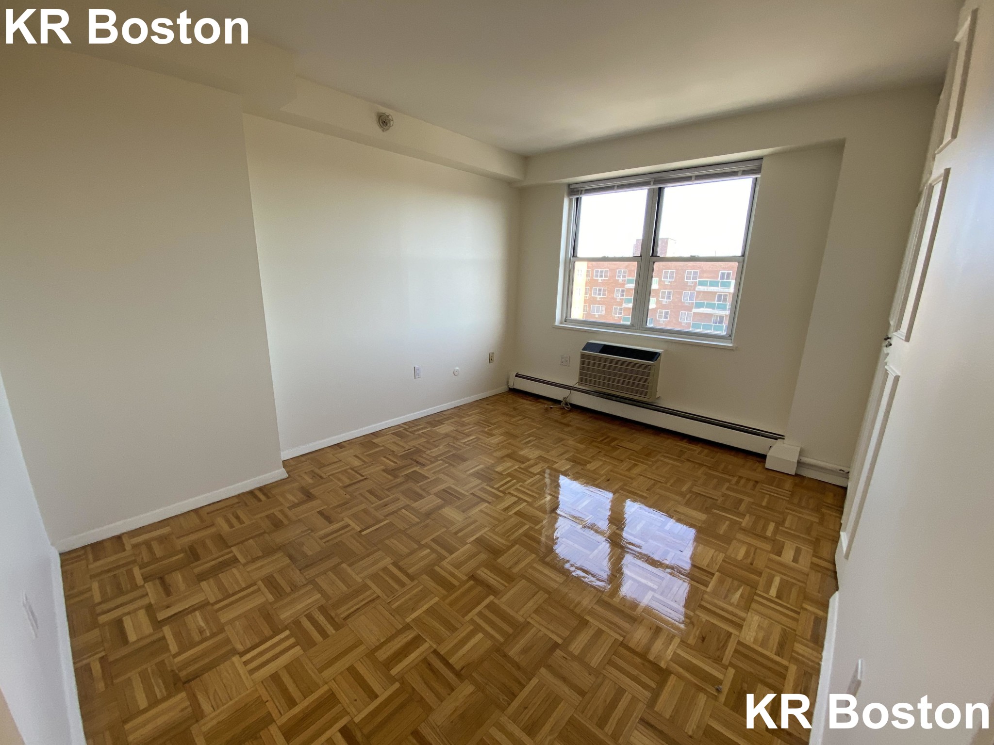 3 bed, 1.5 bath apartment for rent at 11 Manchester Unit 941, Coolidge Corner — photo 4 of 7