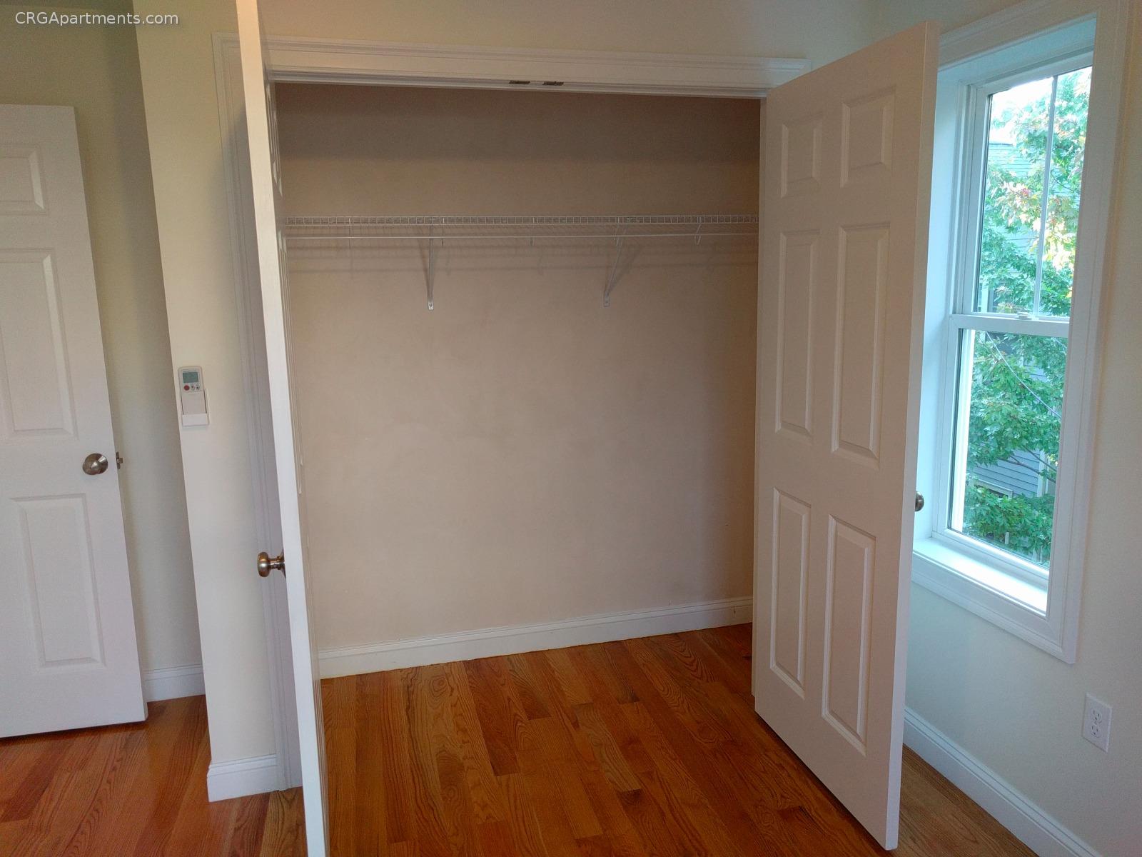 2 bed, 1 bath apartment for rent at 24 Beacon Pl Unit 3T, Ward Two — photo 5 of 14