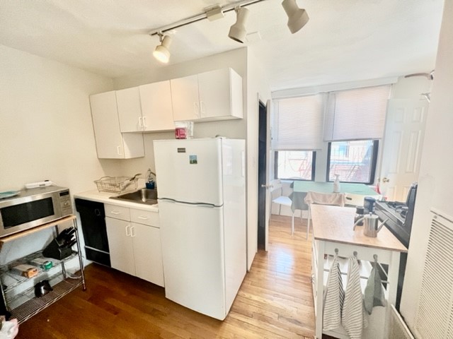 1 bed, 1 bath apartment for rent at 24 Stillman Unit 5, North End — photo 5 of 11
