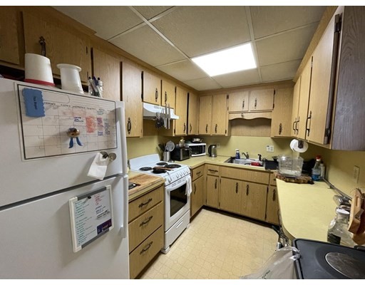 1 bed, 1 bath apartment for rent at 17 Central Ave Unit 0, Newton — photo 19 of 19