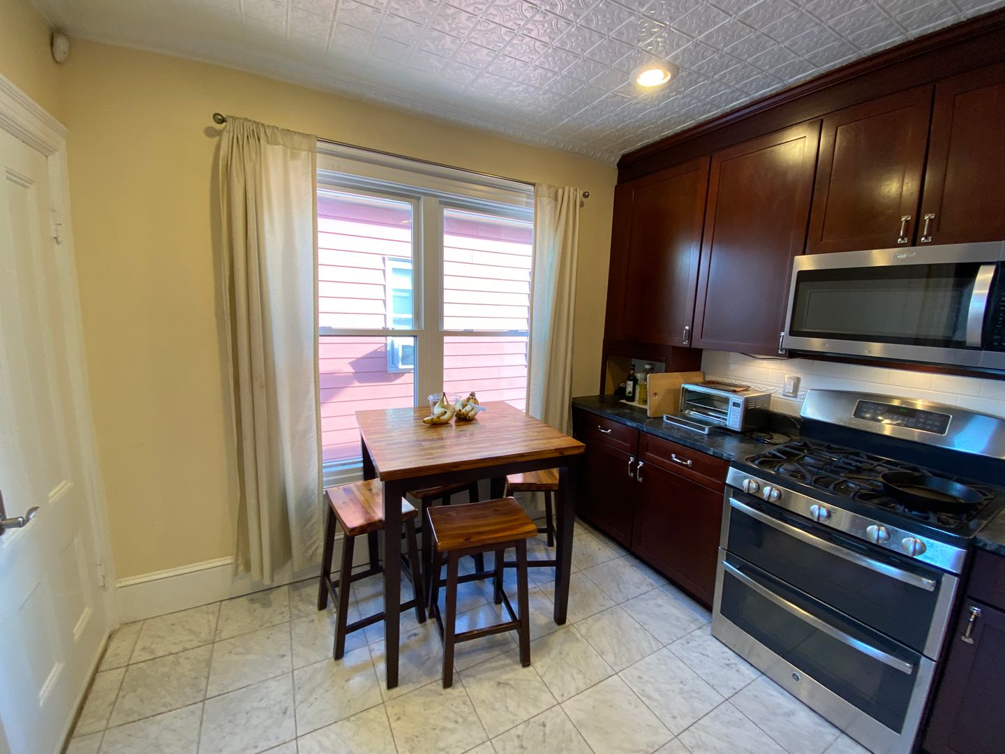 381 Highland Ave, Powder House Square