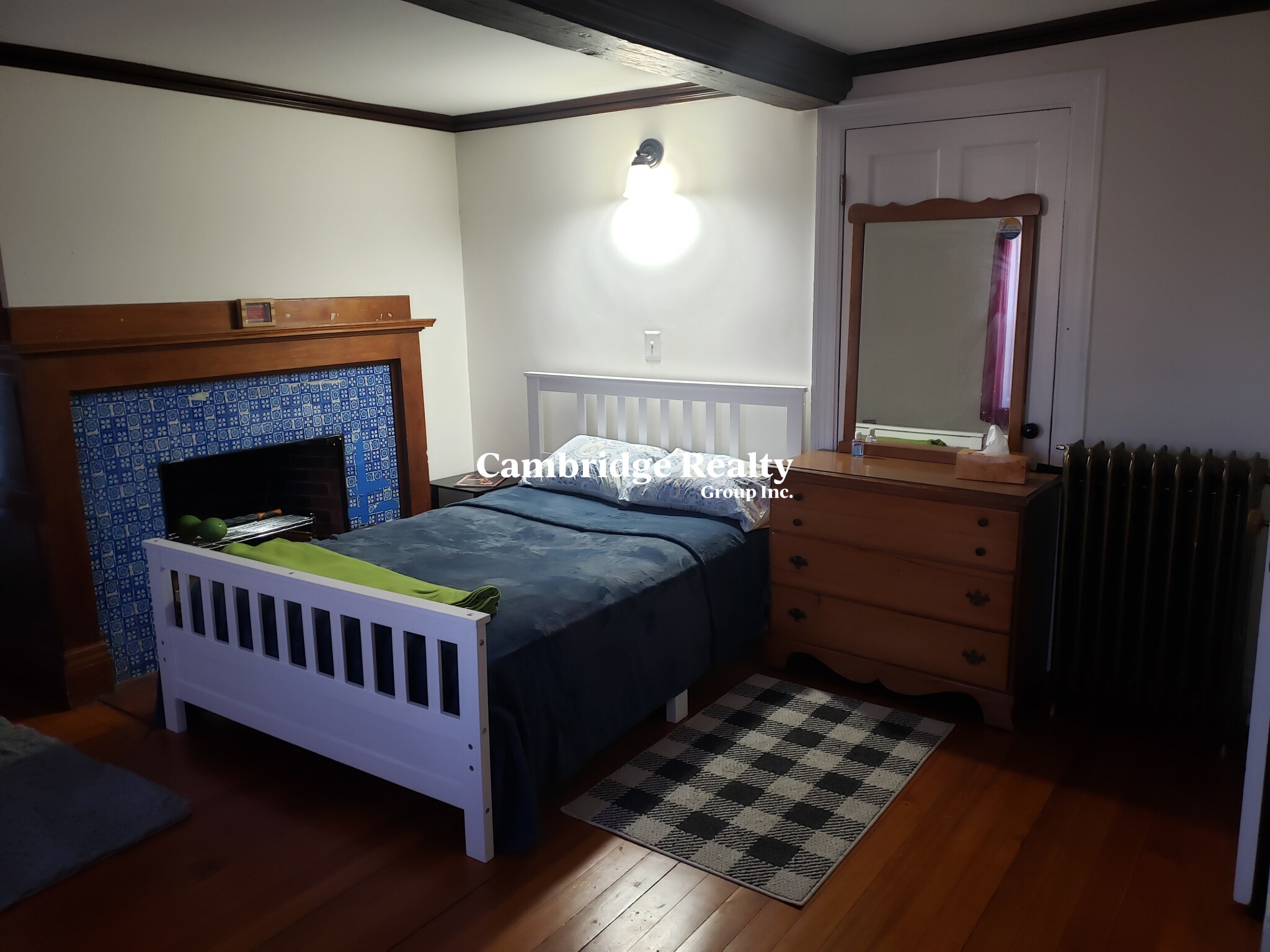 4 bed, 1 bath apartment for rent at 350 Riverside Ave Unit -1, Medford — photo 6 of 8