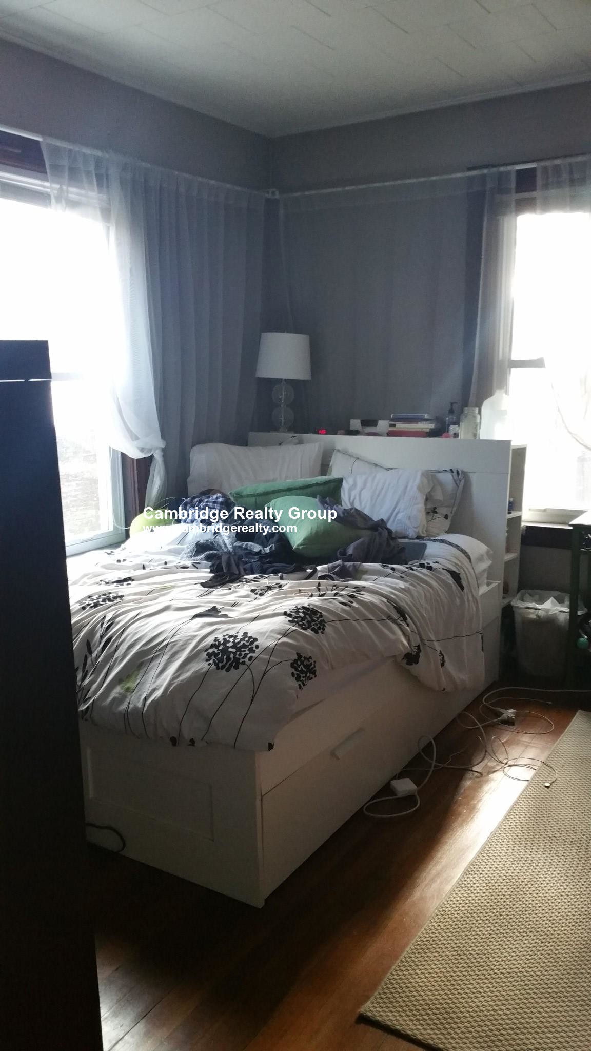 4 bed, 2 bath apartment for rent at 25 Fainwood Circle Unit 2T, Mid Cambridge — photo 7 of 16