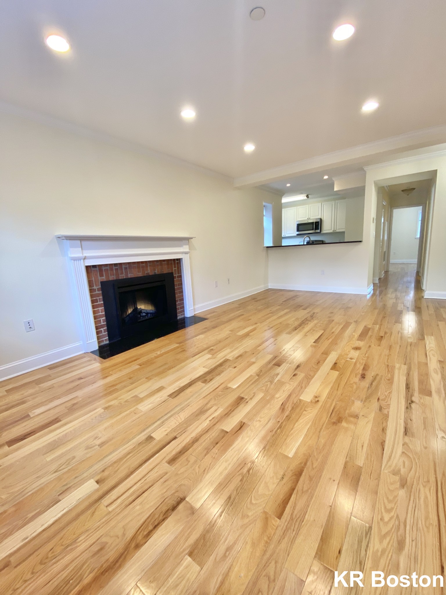 3 bed, 1.5 bath apartment for rent at 72 Walker St Unit 1, Harvard Square — photo 1 of 7