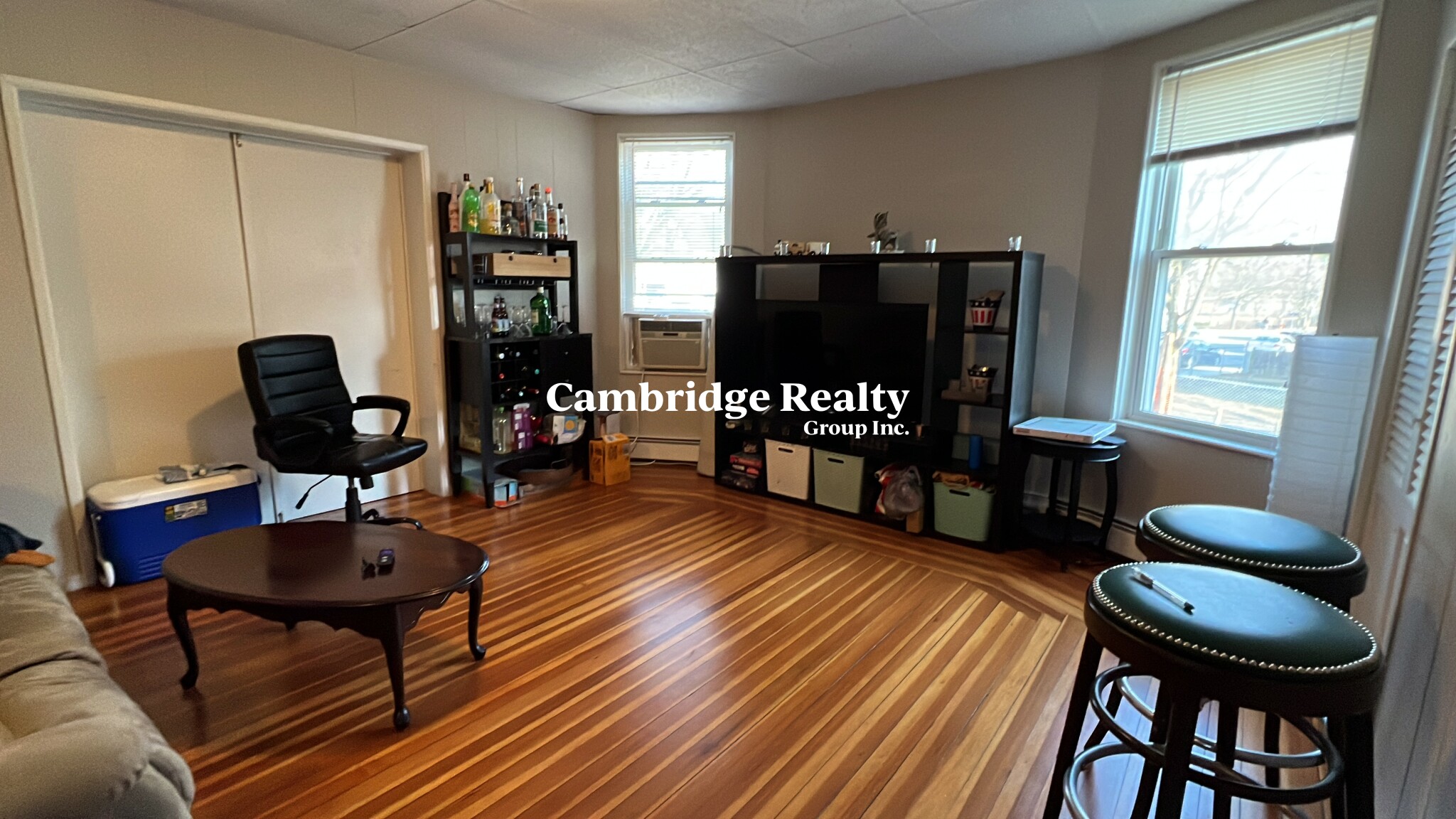 4 bed, 2 bath apartment for rent at 158 Holland St Unit 1T, Teele Square — photo 7 of 23