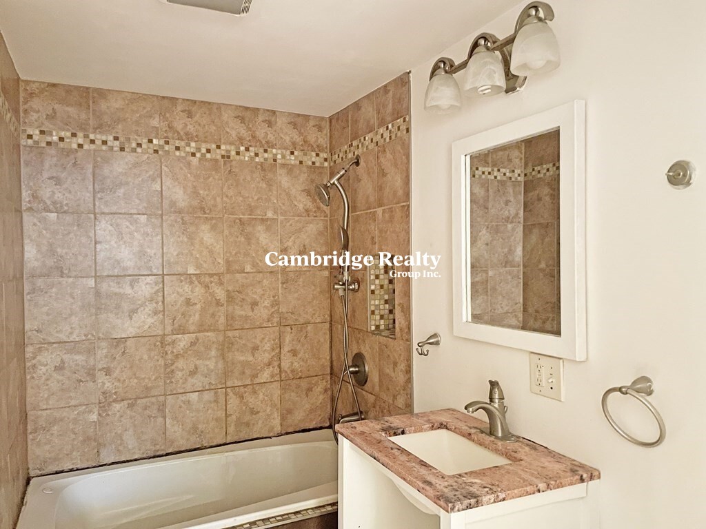 3 bed, 1.5 bath apartment for rent at 339 Allston St Unit 1T, Cambridgeport — photo 6 of 8