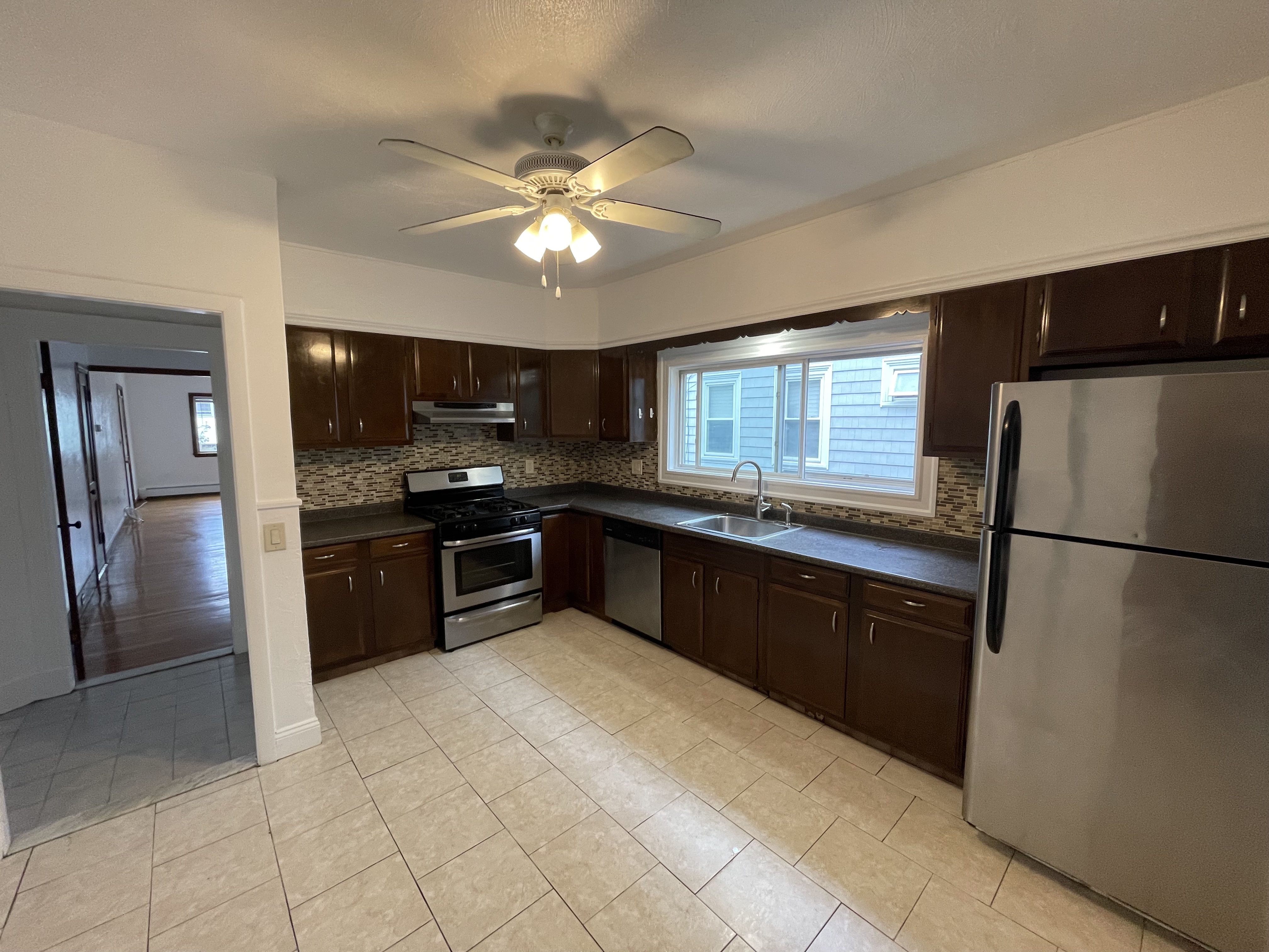 2 bed, 1 bath apartment for rent at 293 Boston Ave Unit 1, Tufts University — photo 5 of 21