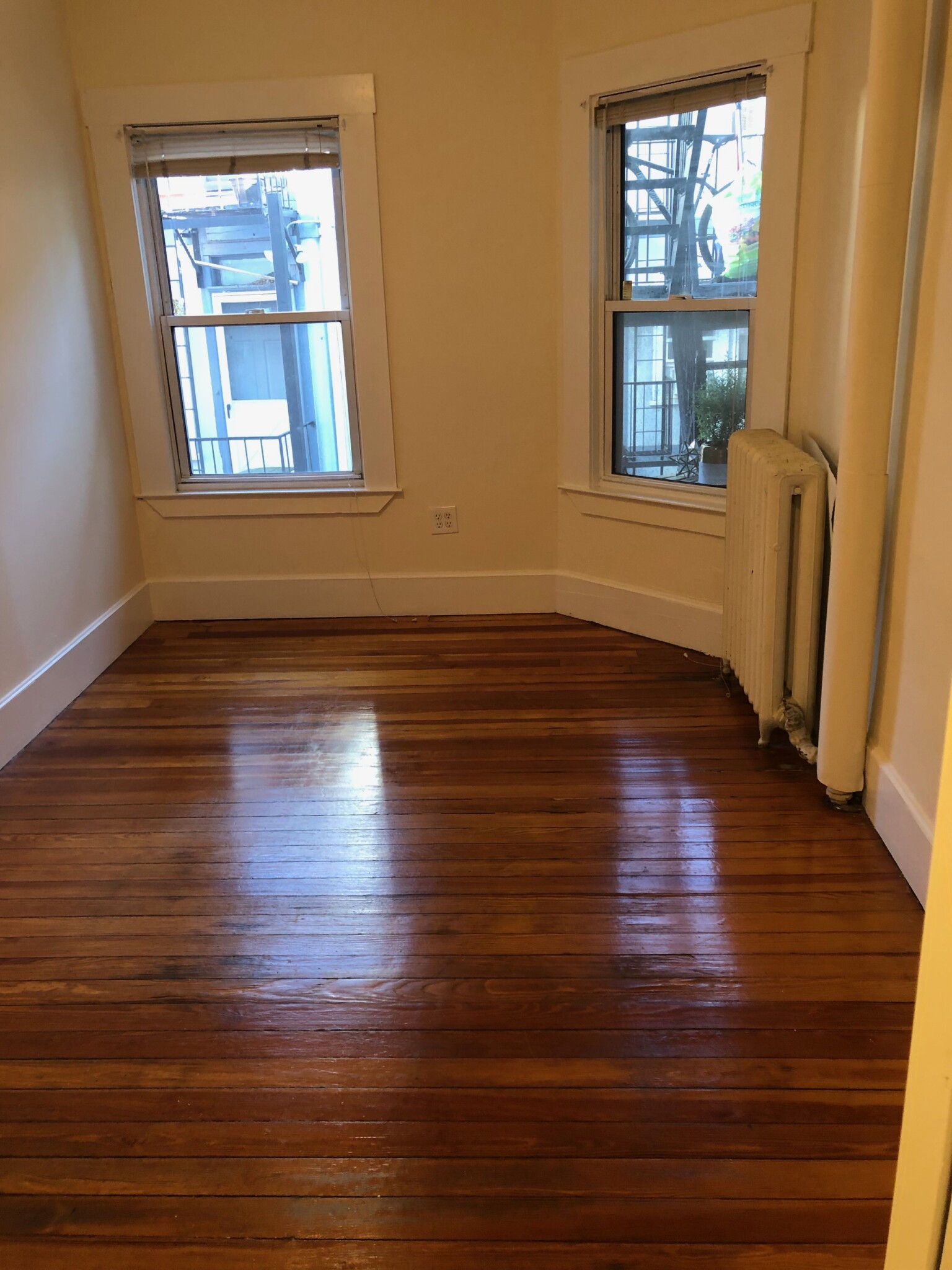 2 bed, 1 bath apartment for rent at 132 Oxford St Unit 4, Baldwin — photo 4 of 9
