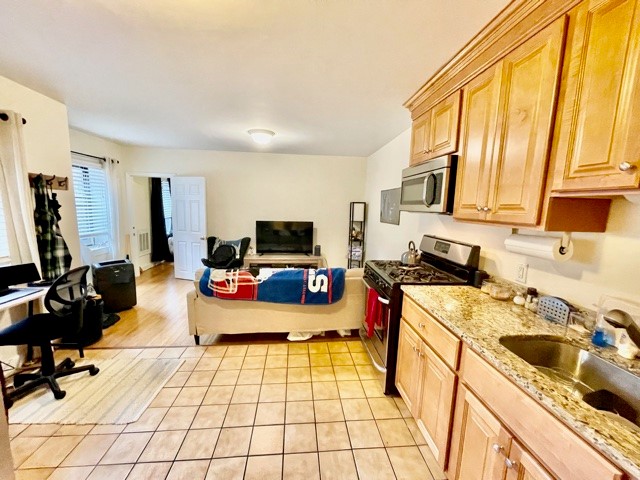 1 bed, 1 bath apartment for rent at 67 Salem St Unit 6, North End — photo 3 of 16