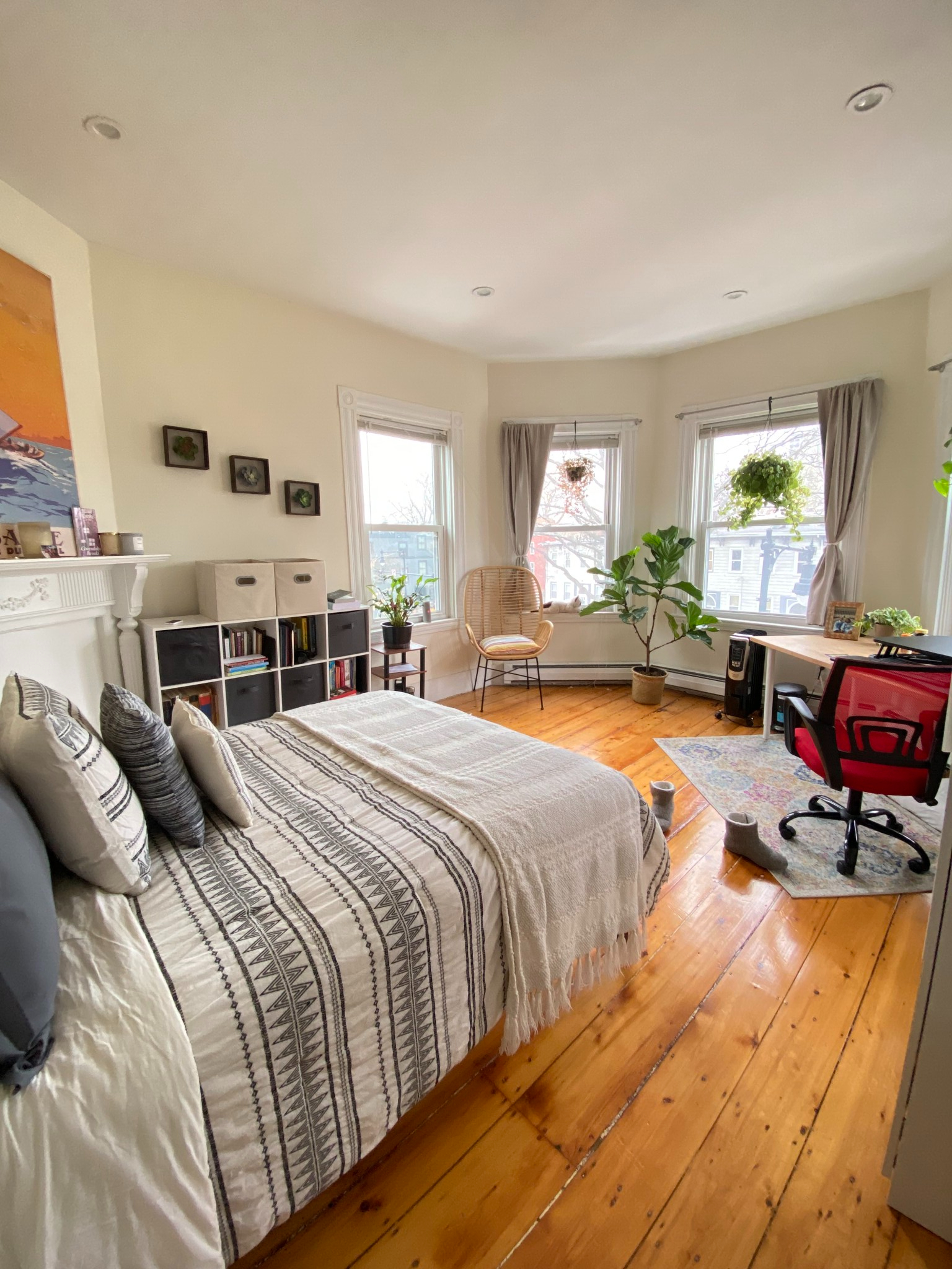 3 bed, 1.5 bath apartment for rent at 6 Hingham St Unit 3, Cambridgeport — photo 1 of 10