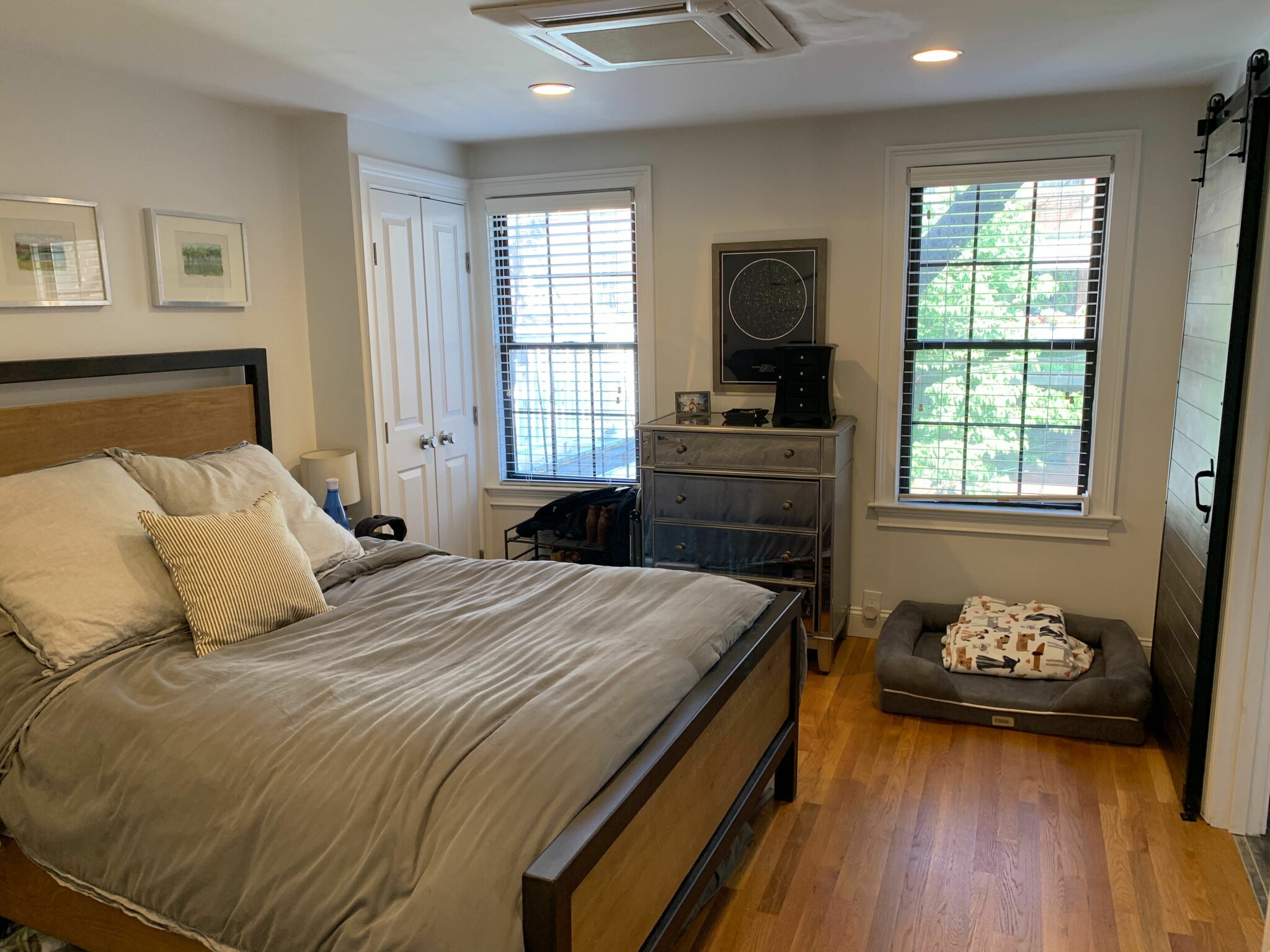 Studio bed, 1 bath apartment for rent at 13 Knox St Unit 3, Back Bay — photo 3 of 5