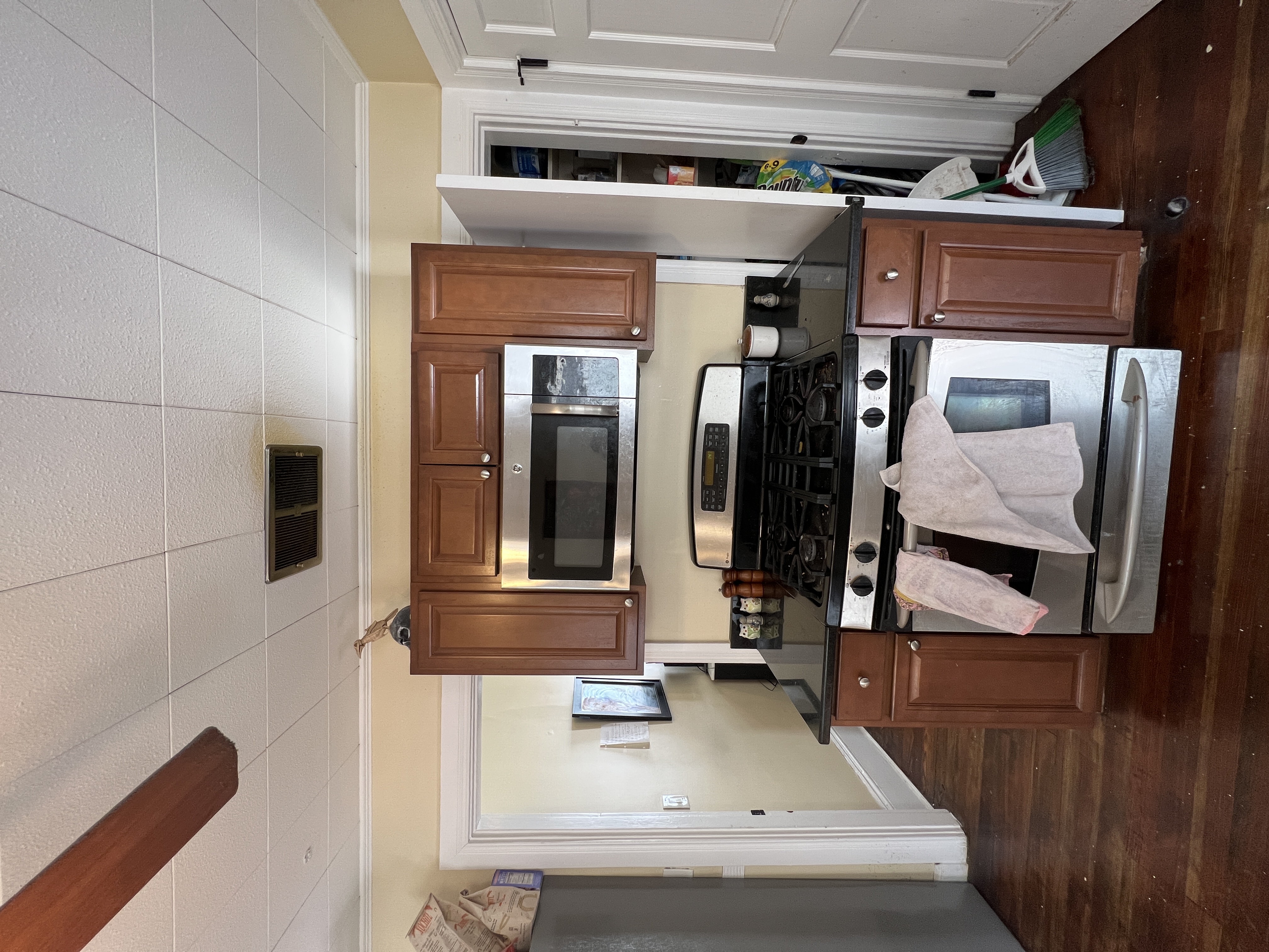 3 bed, 1 bath apartment for rent at 21 Chandler St Unit 1, Davis Square — photo 6 of 10