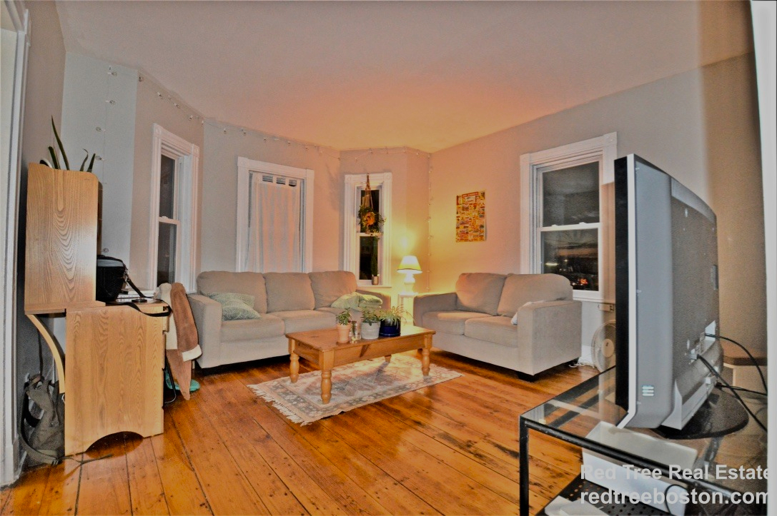 201 Hillside St, Mission Hill