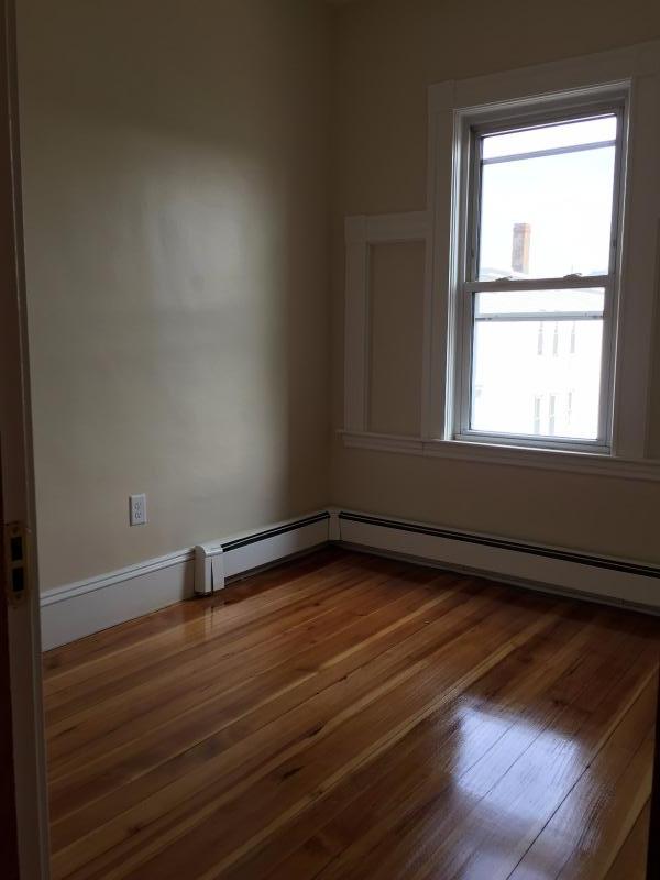3 bed, 1 bath apartment for rent at 297 Maverick St Unit 2, East Boston — photo 5 of 6