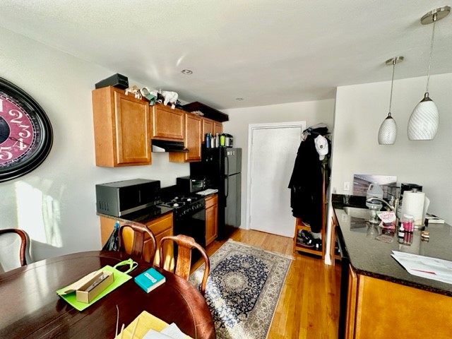 2 bed, 1 bath apartment for rent at 28 Fleet St Unit 16F, North End — photo 5 of 15