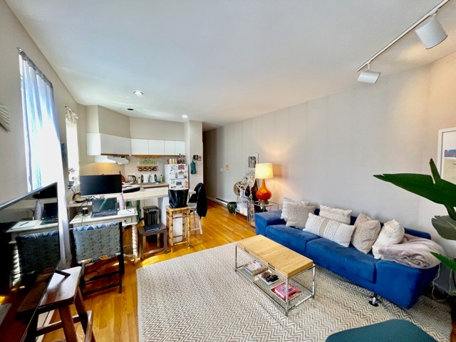1 bed, 1 bath apartment for rent at 10 Garden Ct Unit 6, North End — photo 5 of 12