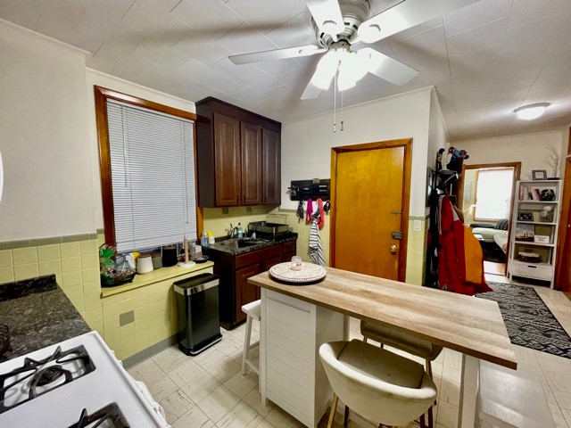 1.5 bed, 1 bath apartment for rent at 1 Unity Unit 2, North End — photo 5 of 19