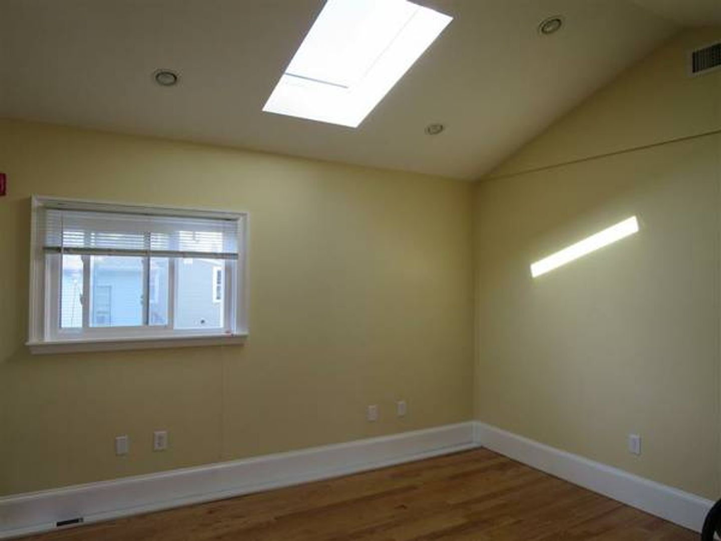 208 Holland St, Teele Square