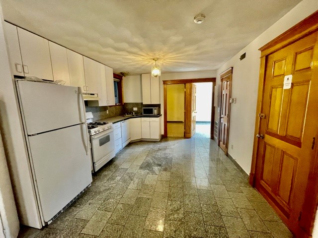 3 bed, 1 bath apartment for rent at 3 Wesley Pl Unit 3, North End — photo 9 of 13