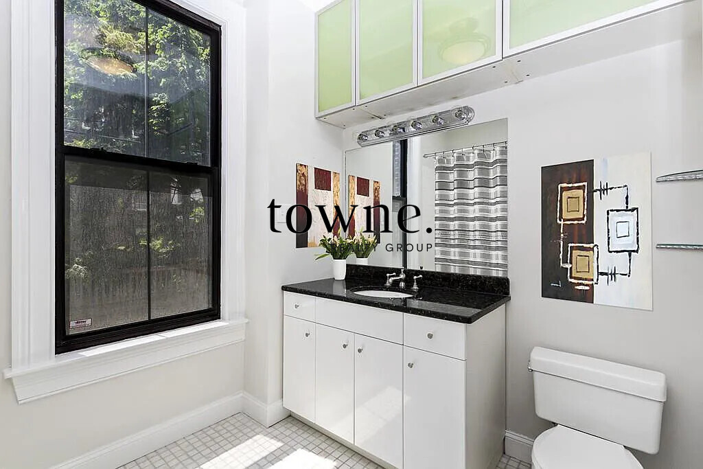 2 bed, 1 bath apartment for rent at 303 Shawmut Ave Unit -11, South End — photo 5 of 8