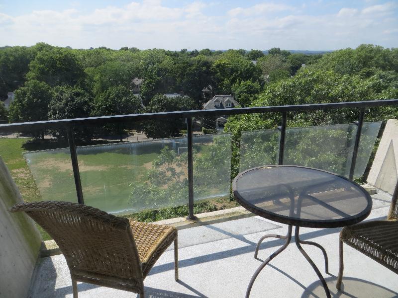 1 bed, 1 bath apartment for rent at 60 Babcock St Unit 84, Brookline Hills — photo 3 of 16
