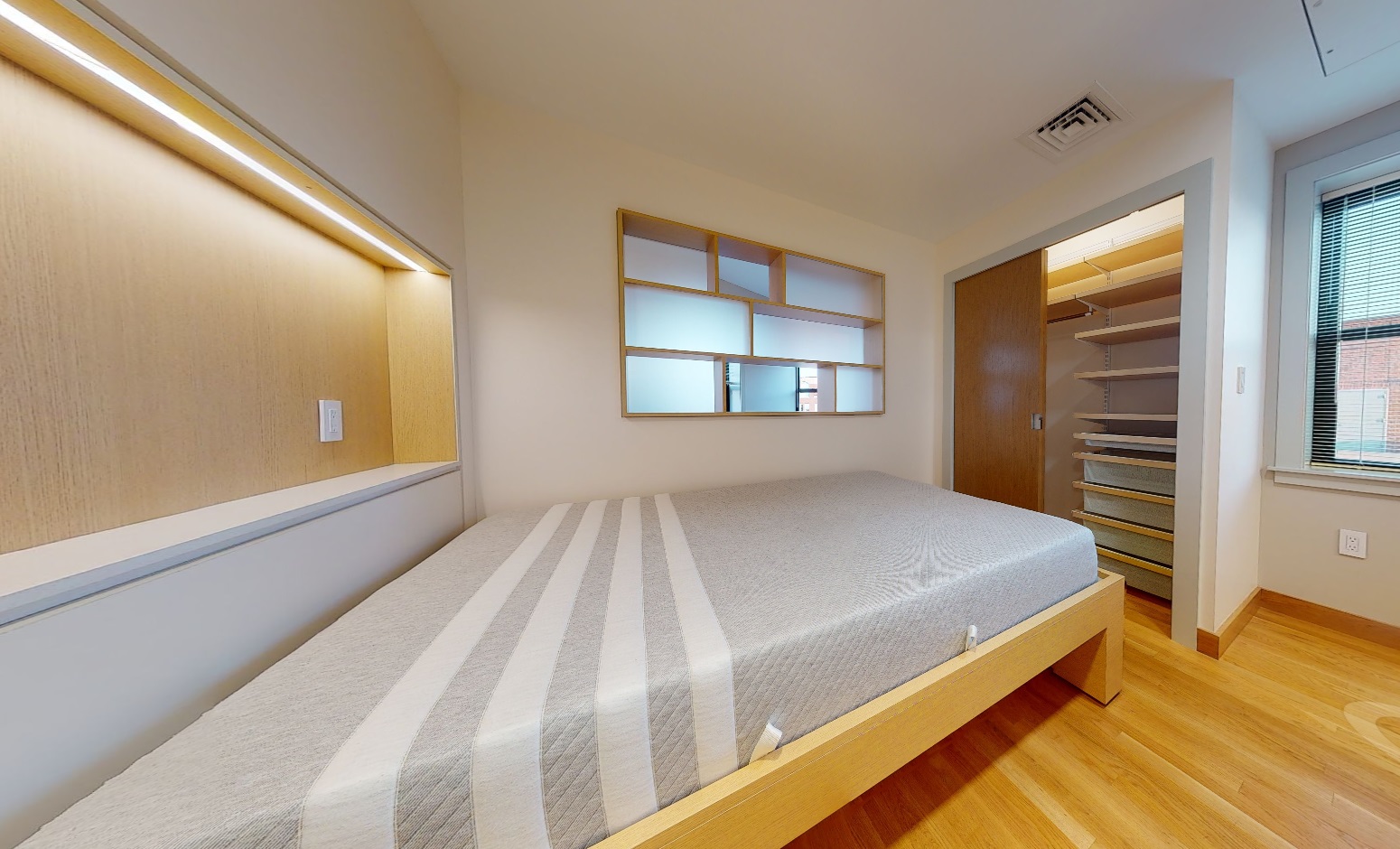 115 Mount Auburn St, Harvard Square