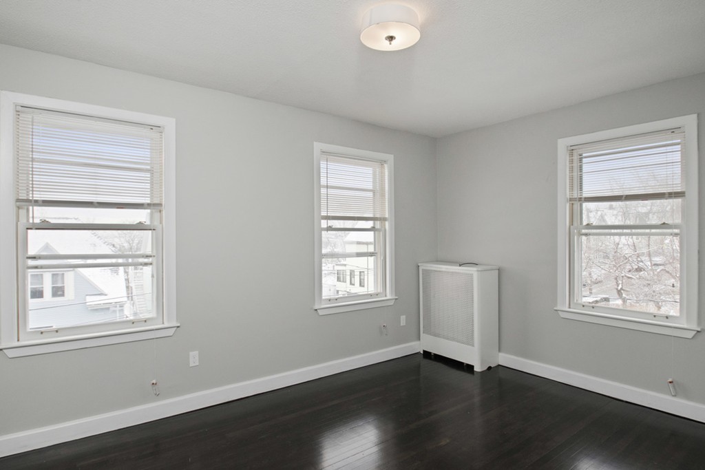 5 bed, 2.5 bath apartment for rent at 45 Gladstone St Unit 2, East Boston — photo 6 of 13