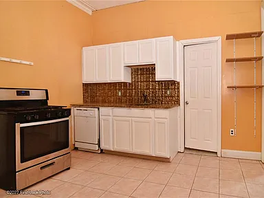 3 bed, 1.5 bath apartment for rent at 78 America St Unit 1, Federal Hill — photo 4 of 10