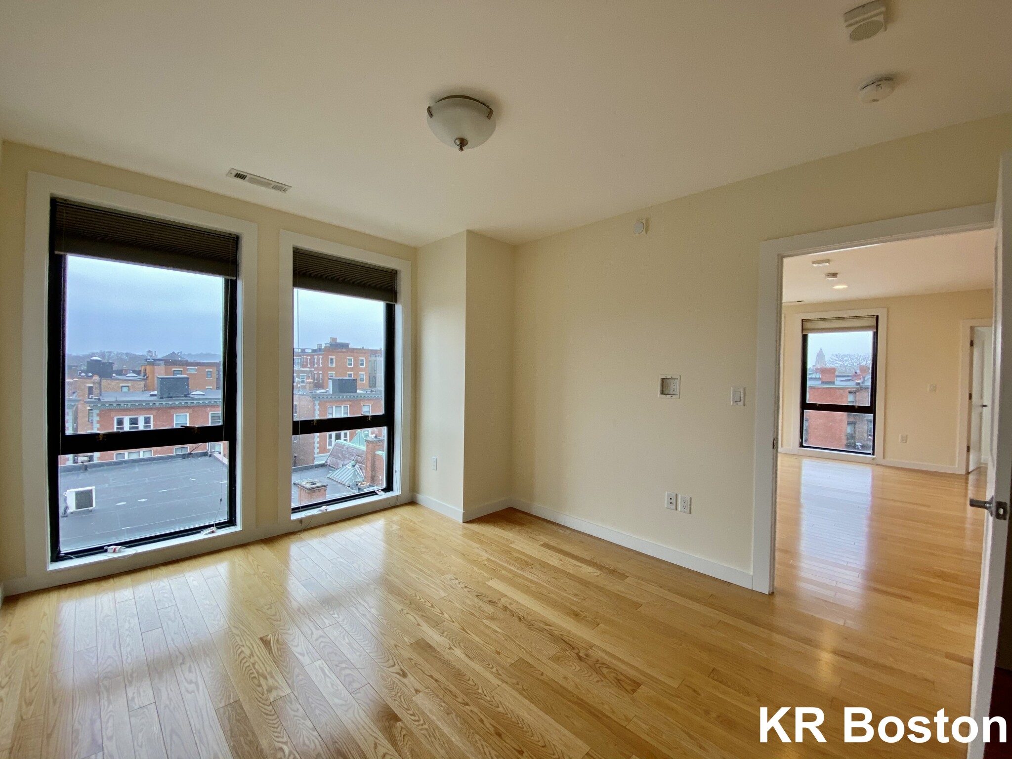 2 bed, 1 bath apartment for rent at 1 Buswell Unit 502, Fenway — photo 4 of 8