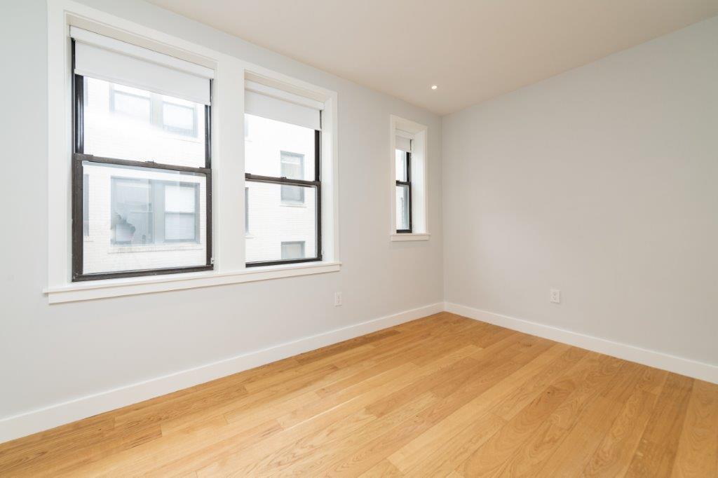 3 bed, 1 bath apartment for rent at 13 Sparhawk Unit 5, Brighton — photo 2 of 6